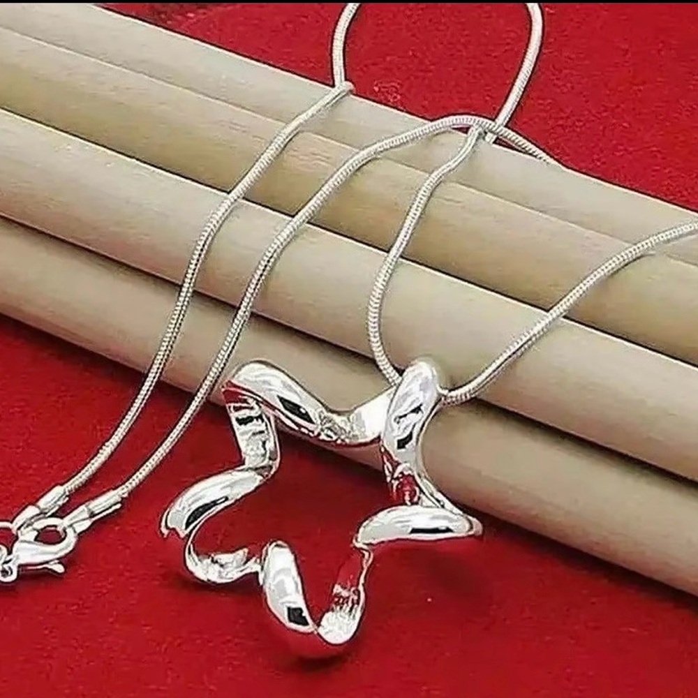 NEW 925 Silver Star Pendant Necklace